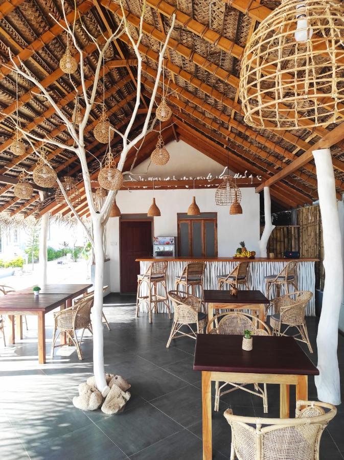 Sleeping Elephant Beach Resort Tangalle Bagian luar foto