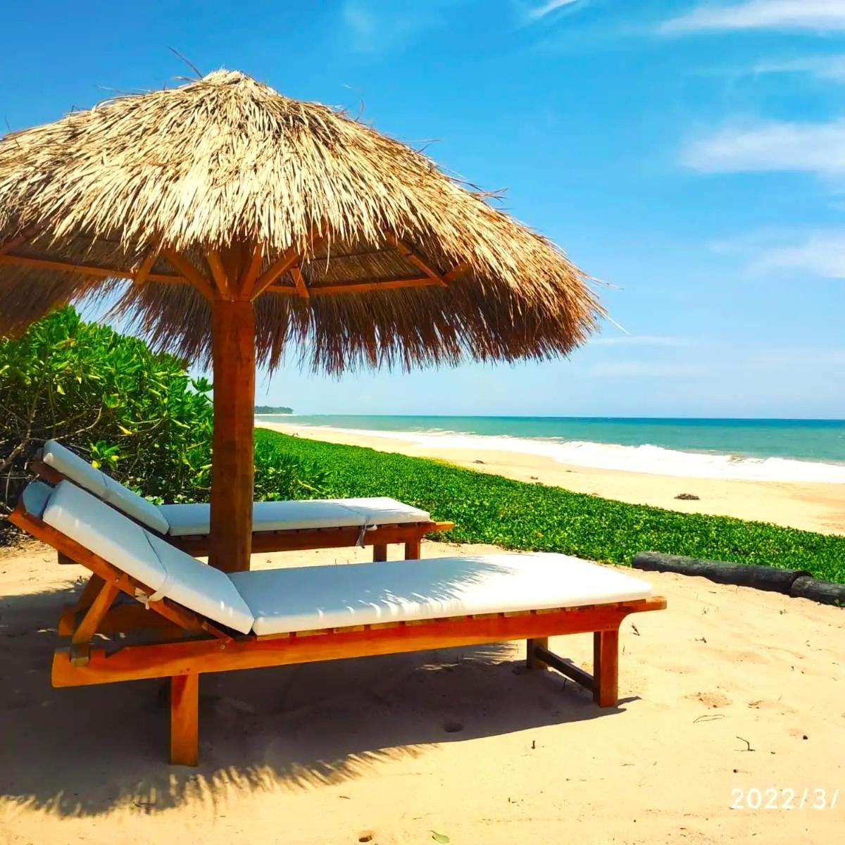 Sleeping Elephant Beach Resort Tangalle Bagian luar foto