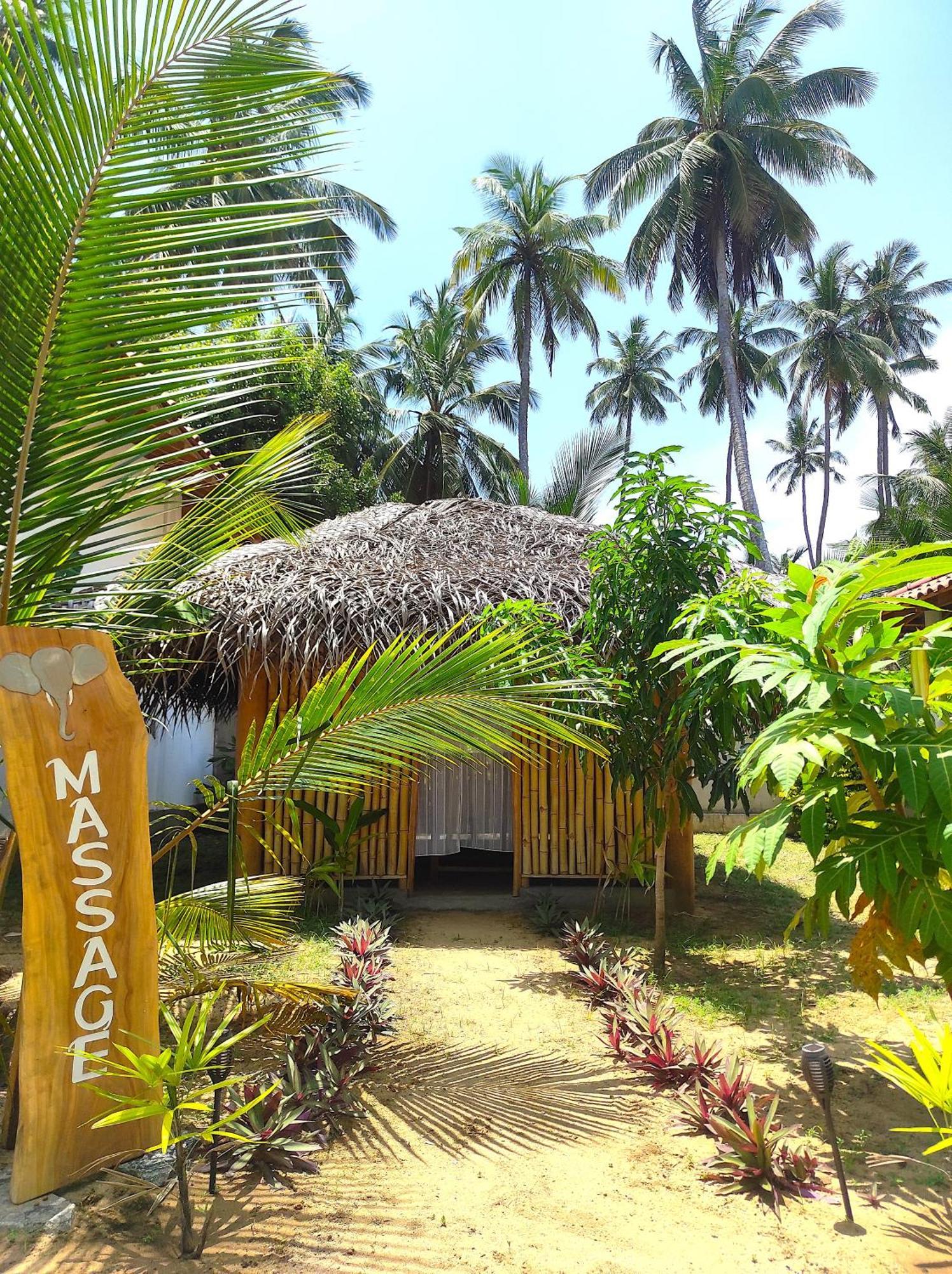 Sleeping Elephant Beach Resort Tangalle Bagian luar foto